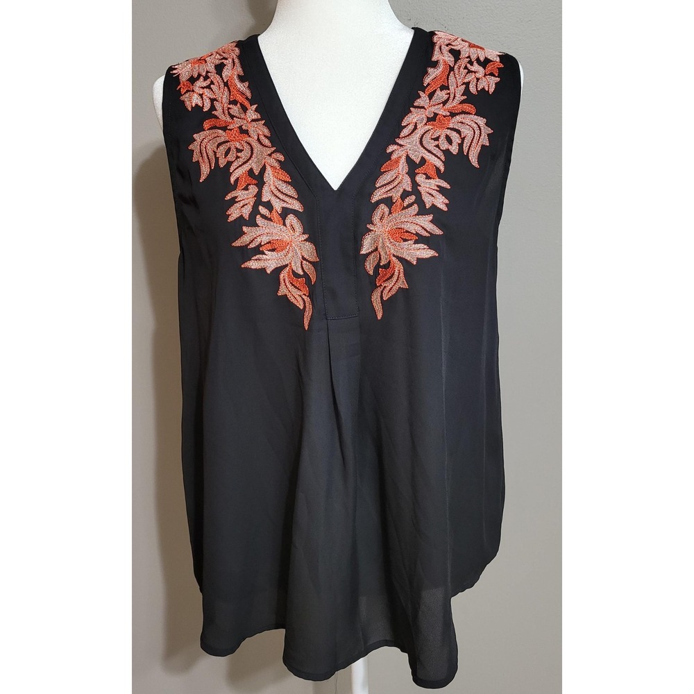 Entro Sleeveless Embroidered V-neck Blouse